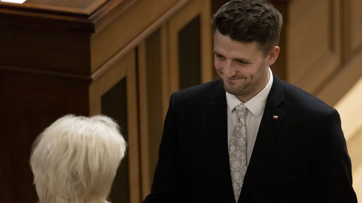 Poslanecké naděje u ODS i Motoristů. Které nováčky se vyplatí sledovat